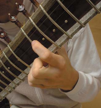 files/instruments/stringinst/sitar/demo/li_ik_1.jpg
